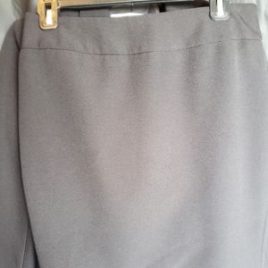 Kasper pencil skirt, hits at the knee,, size 4P, black, never worn.